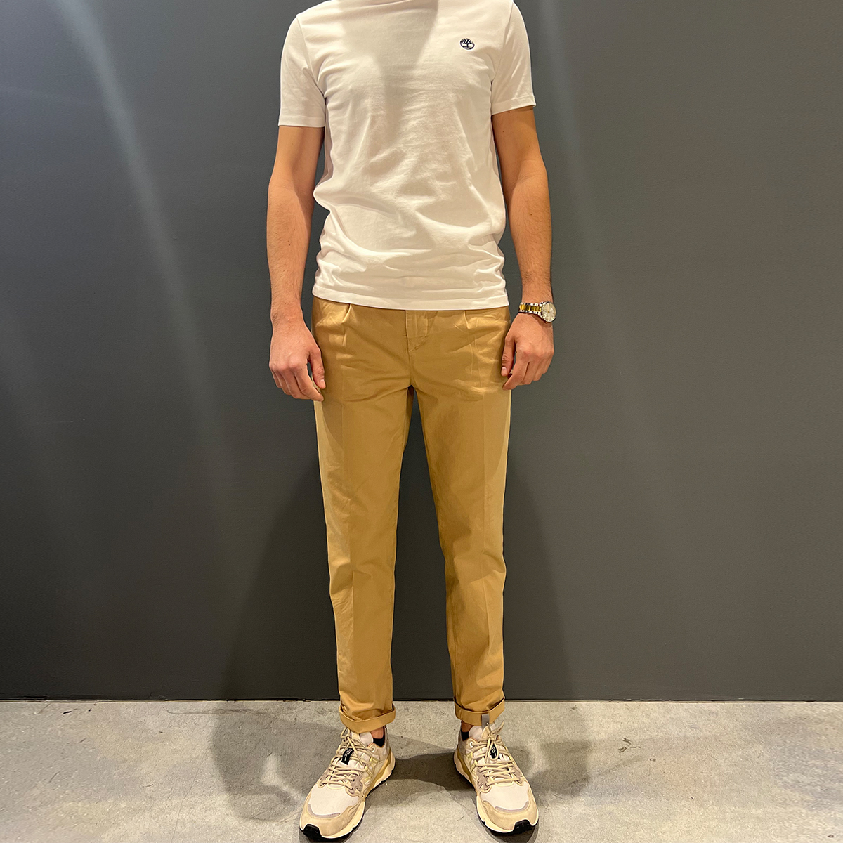 Clarks Pantaloni Alfred Chino Pinces Khaki - 3 Clarks Pantaloni Alfred Chino Pinces Khaki - 3