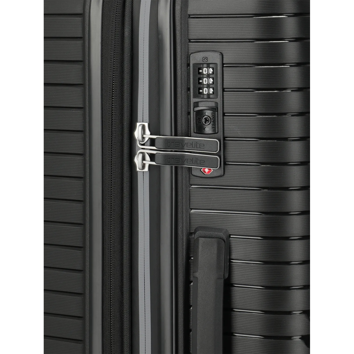 TRAV Trolley Medio Esp. Orbita M 67 cm Black - 12 TRAV Trolley Medio Esp. Orbita M 67 cm Black - 12